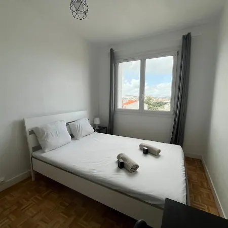Le Croissant Center, Balcony Appartement